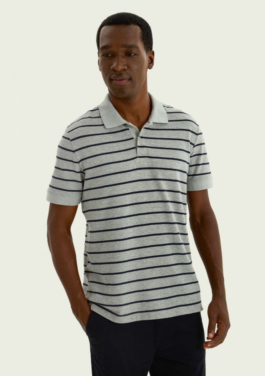 POLO BÁSICA MASCULINA A RAYAS - GRIS 