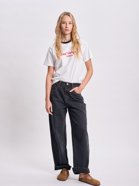Remera básica estampa Love Blanco