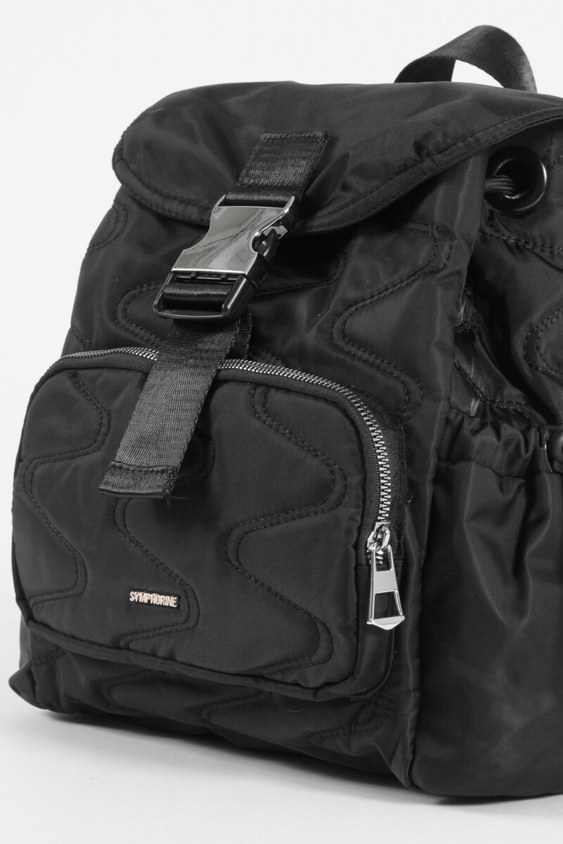 Mochila wavy con bolsillo frontal negro