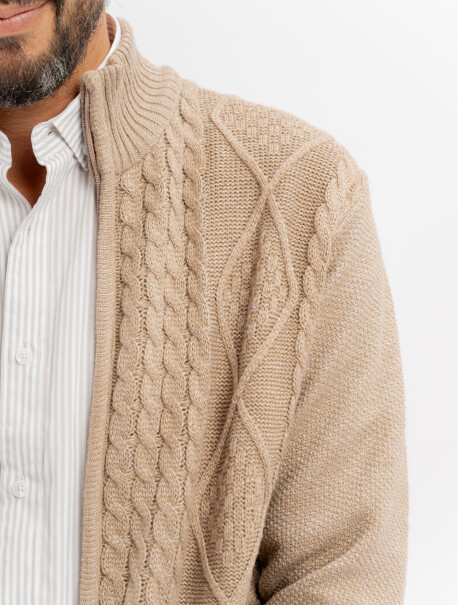 Campera tejida Ombu beige