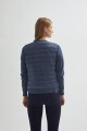 Campera capitoneada con mangas tejidas azul piedra