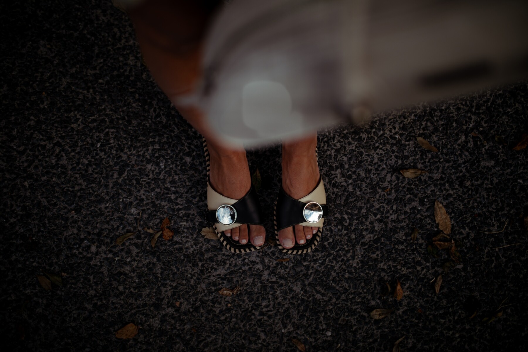 O Sandals - Negro / Beige 