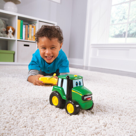 Tractor Johnny a control remoto Tractor Johnny a control remoto