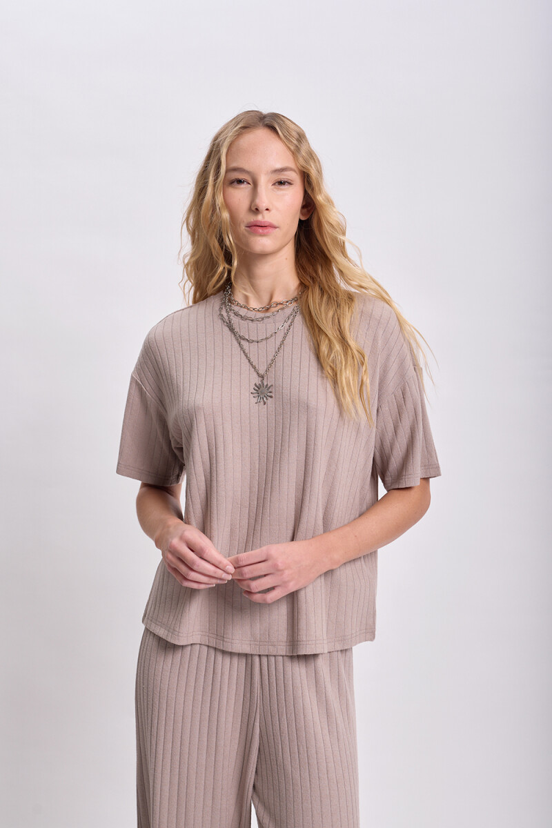 Remera oversize lanilla Taupe
