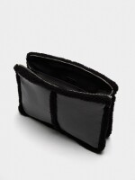 Bolso Bandolera Bordes Efecto Pelo negro