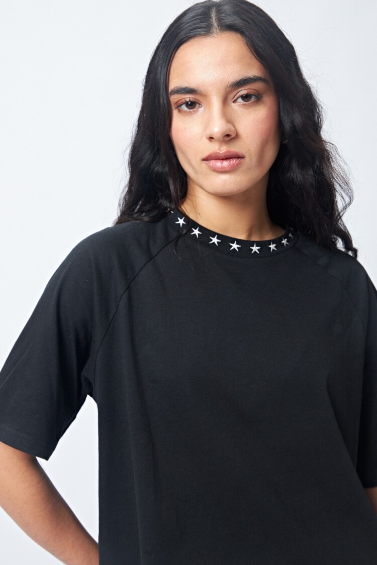 REMERA MULIA Negro