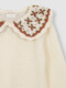 Jersey Cuello Flores Crudo