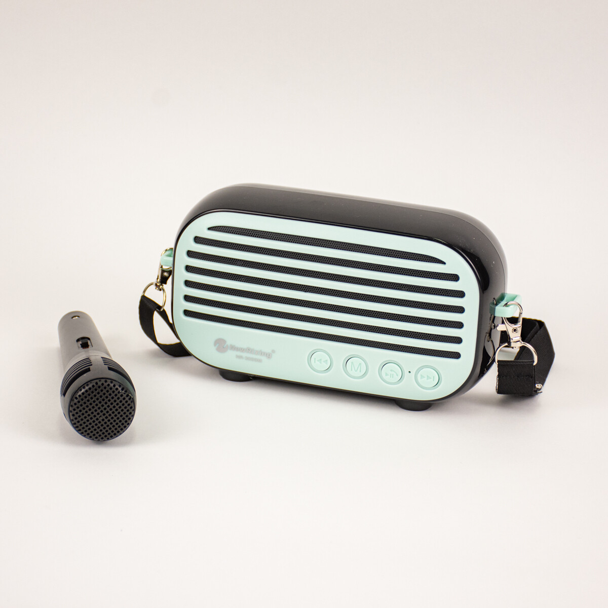 Parlante Microfono Con Bluetooth Y Usb A Bateria - Negro — Mis Petates