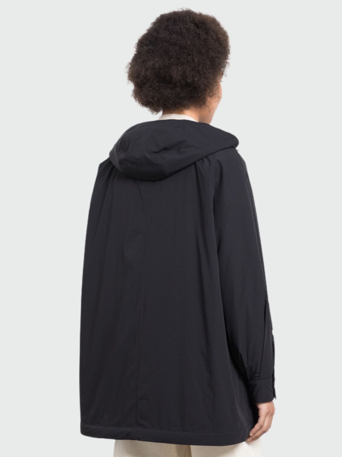 Herno-Chaqueta impermeable con capucha integrada ajustable Negro