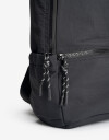 Mochilas Urbanas Nylon Mochila Con Bolsillo Delantero Y Laterales. - Negro