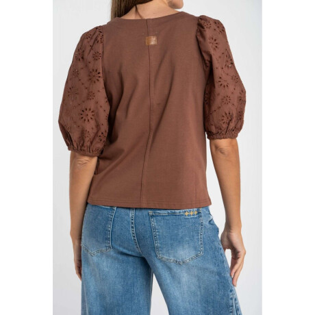 Remera Manga Broderie Moca