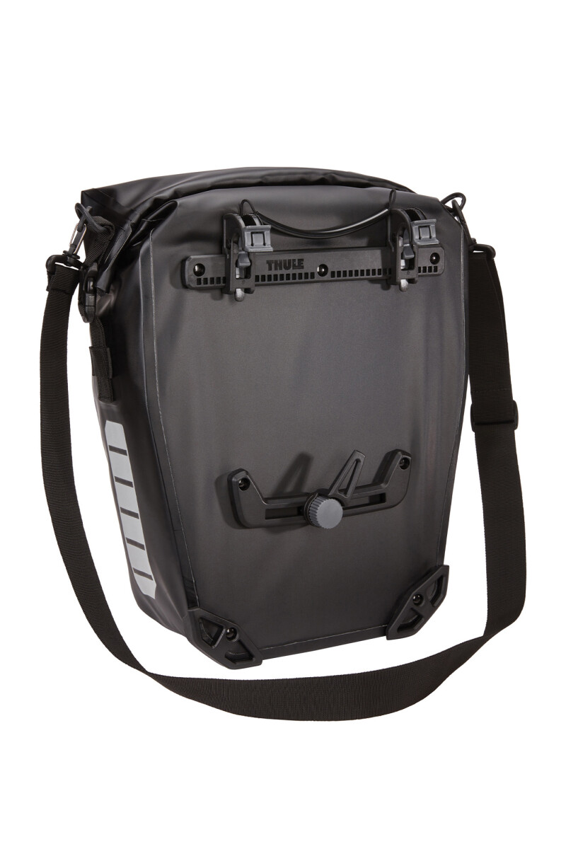 Thule Shield Pannier 17L Single - Black Thule Shield Pannier 17L Single - Black