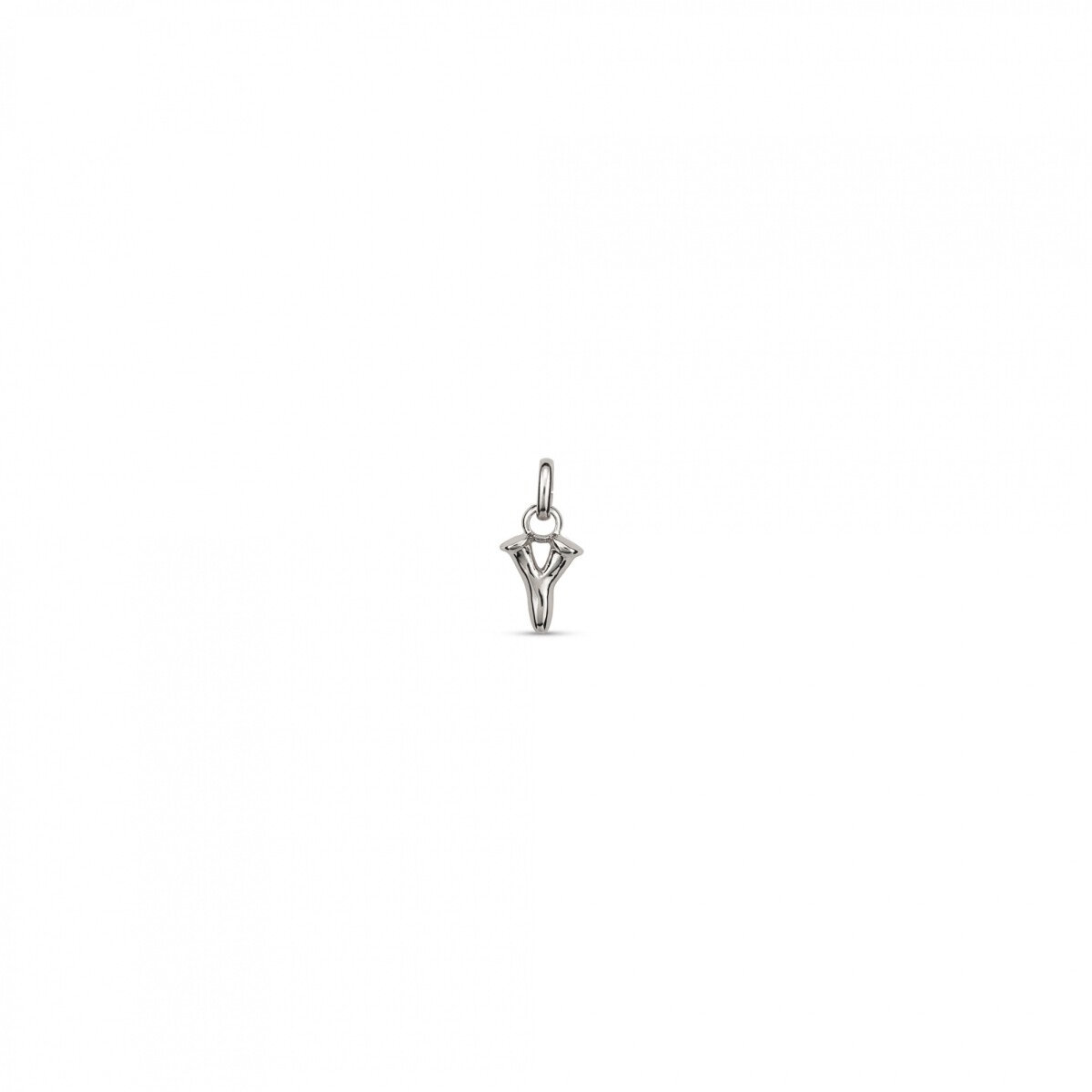 CHARM DE ALEACION DE METALES BAÑADO EN PLATA DE LEY CON FORMA DE LETRA Y CON ARGOLLA - Charm 