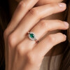 Anillo Virelia de Oro Blanco 18k con Esmeralda y Brillantes Anillo Virelia de Oro Blanco 18k con Esmeralda y Brillantes