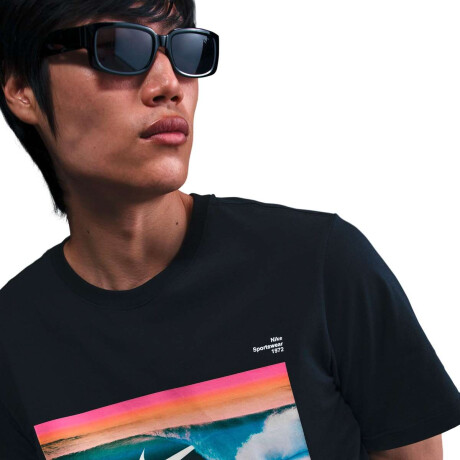Remera U Nike Sportswear Tee Oc Photo 2 de Hombre Negro