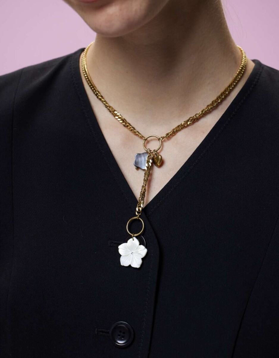 Collar De Acero Con Dijes Nácar - Dorado 