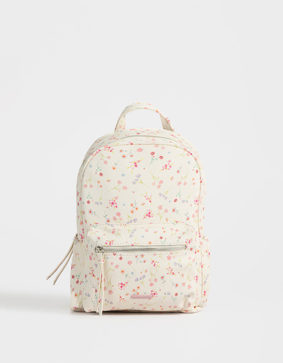 Mochila Con Charms 