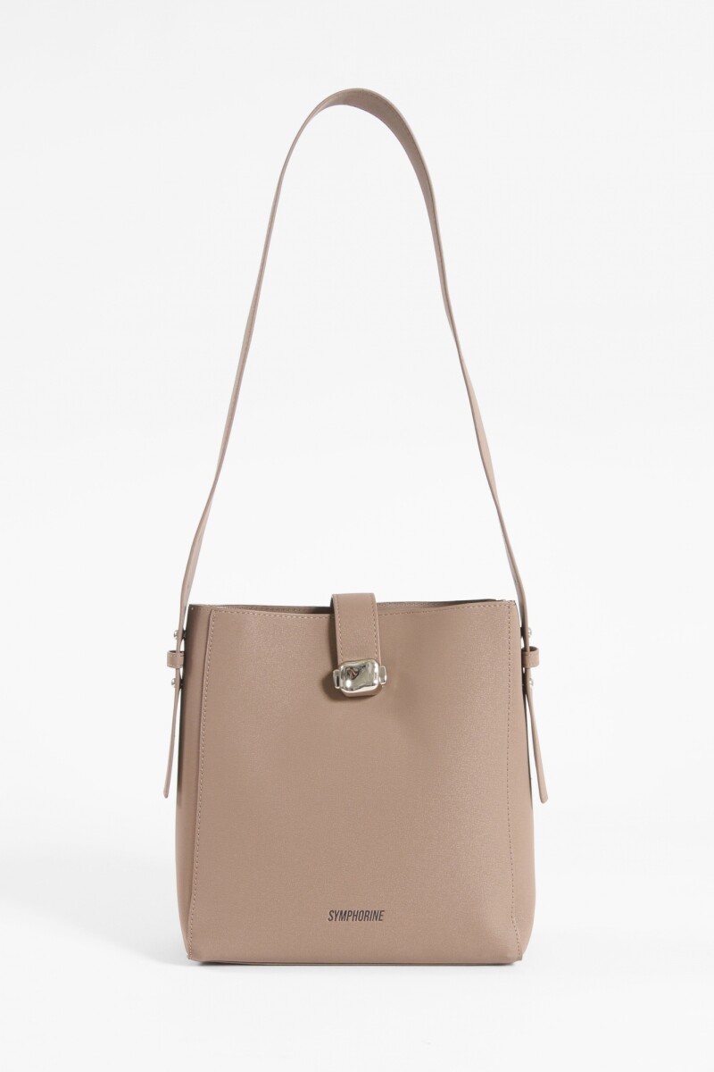 Cartera bandolera con hebilla marrón