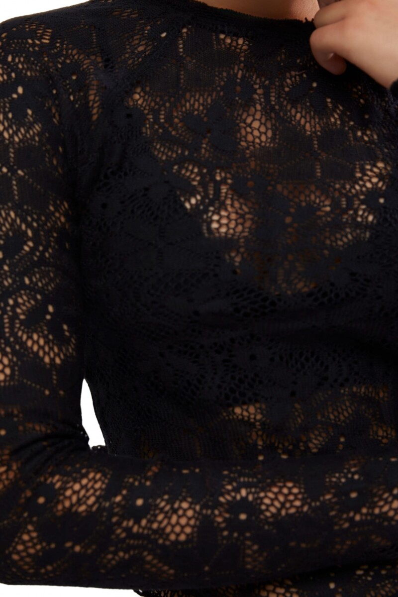 CAMISETA IN THE MEADOW Negro
