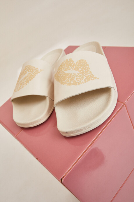 Slides kisses millie Slides kisses millie