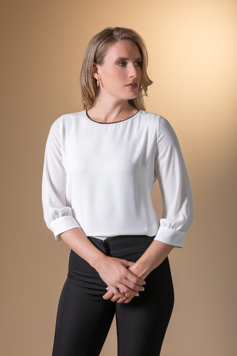Blusa Escote Redondo. Blusa Escote Redondo.