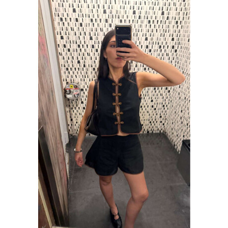 Short Alama Black