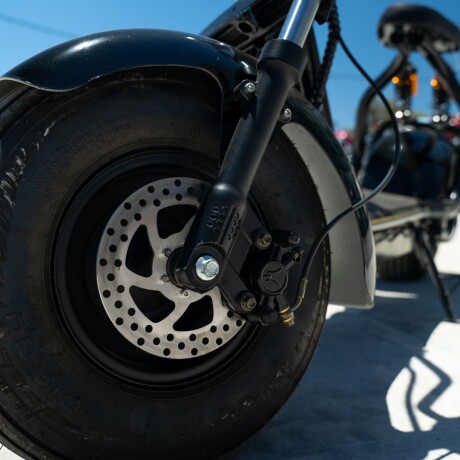 Moto Eléctrica Chopper Negro