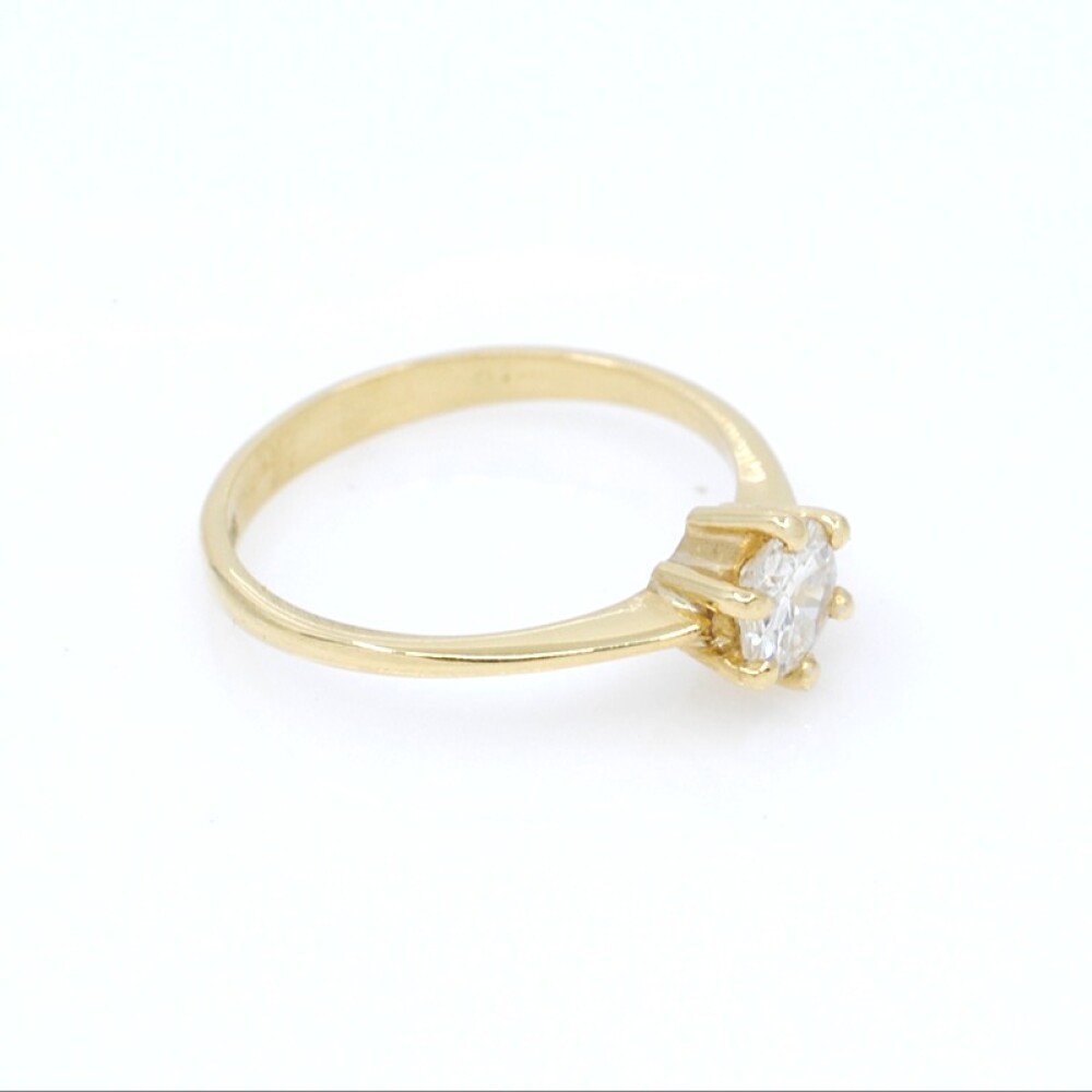 Anillo solitario en oro 18k amarillo Anillo solitario en oro 18k amarillo