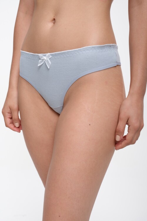 Colaless Erica Celeste