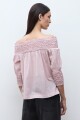 Blusa escote bardot con frunces rosa