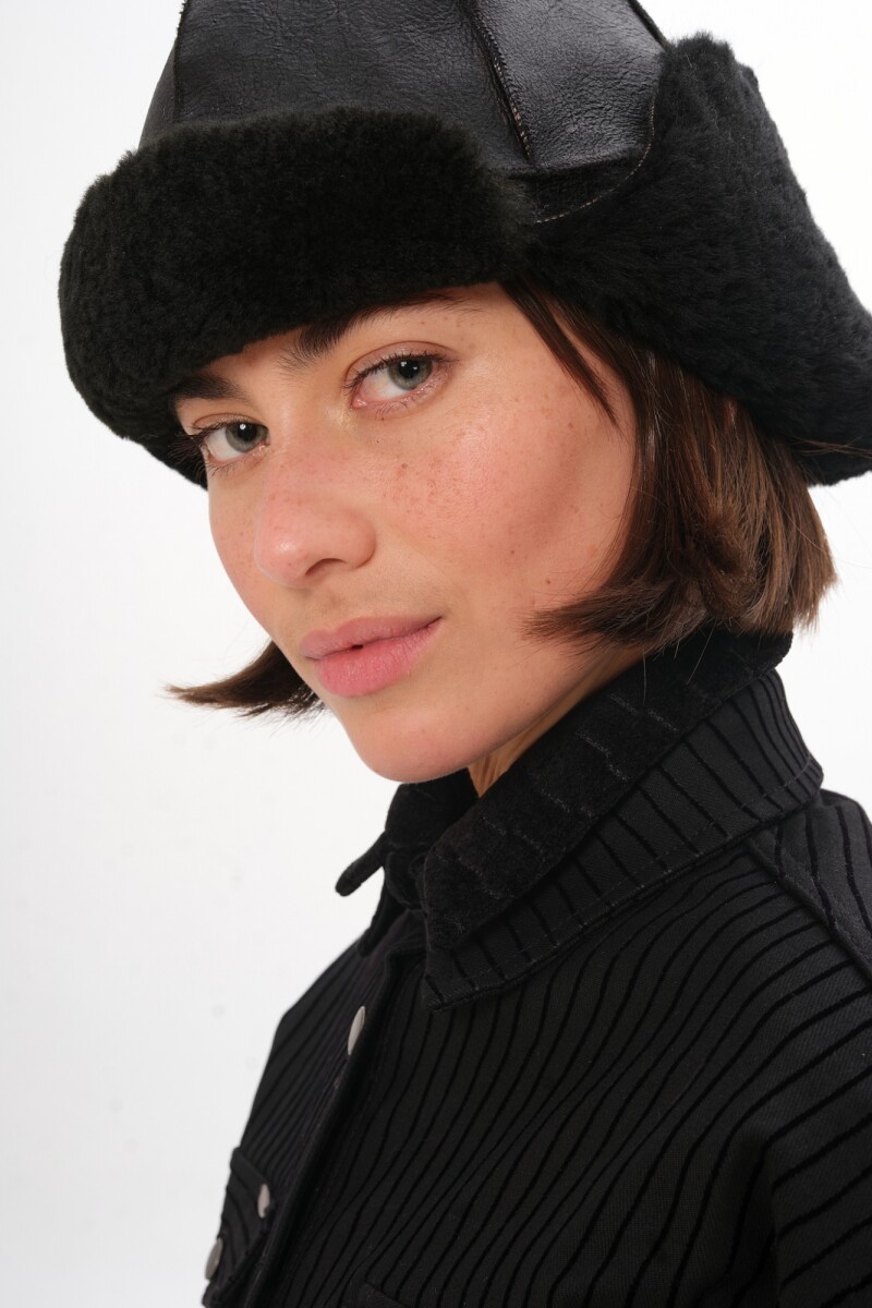 Gorro Leather Cool Negro