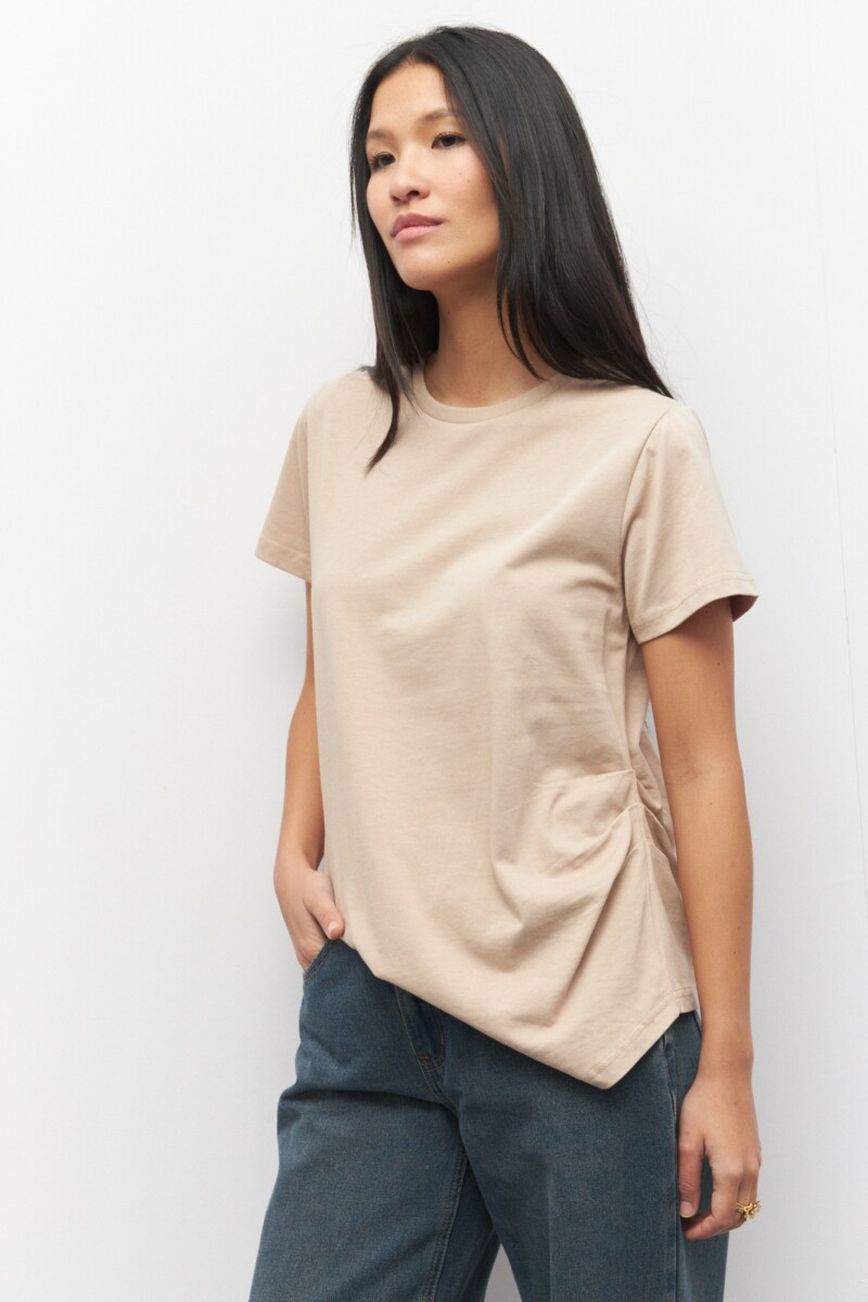 REMERA MONTAGUE Beige