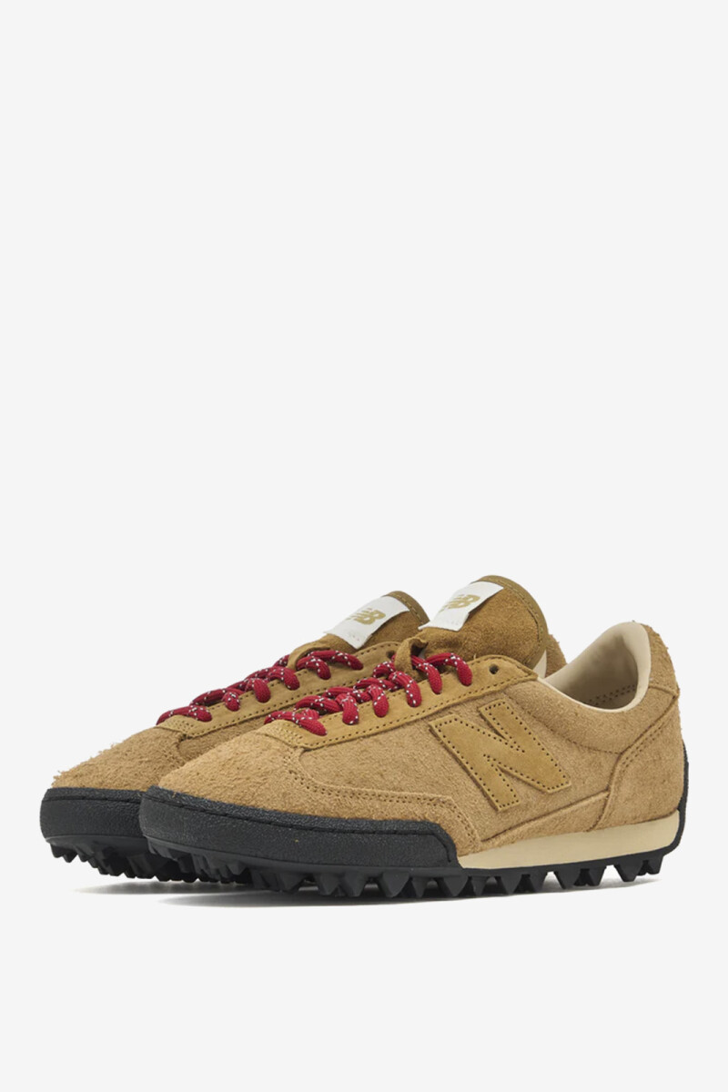 UGTR7Q8 Marron