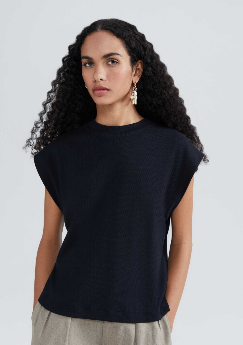 BLUSA DE MANGA CORTA - NEGRO 