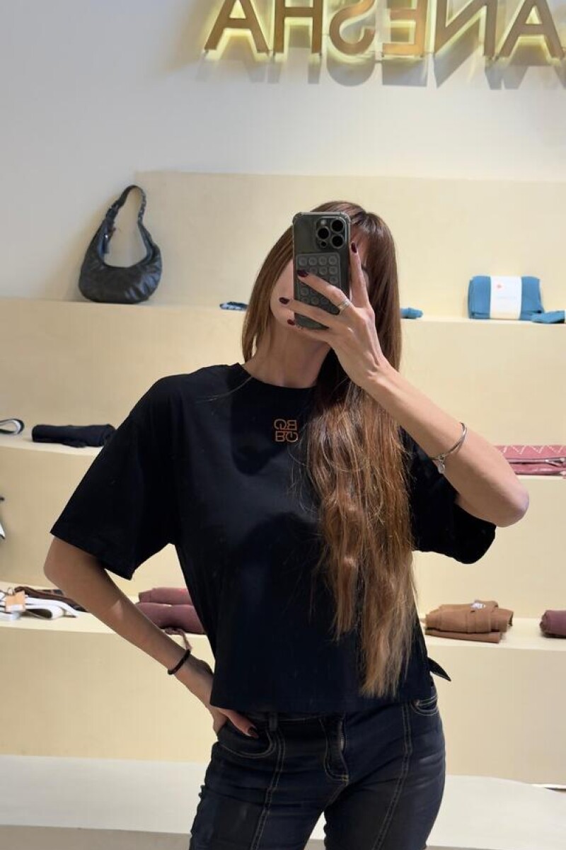 Remera Tag Negro