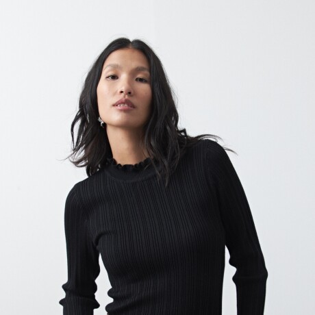 POLERA BETANIA Negro