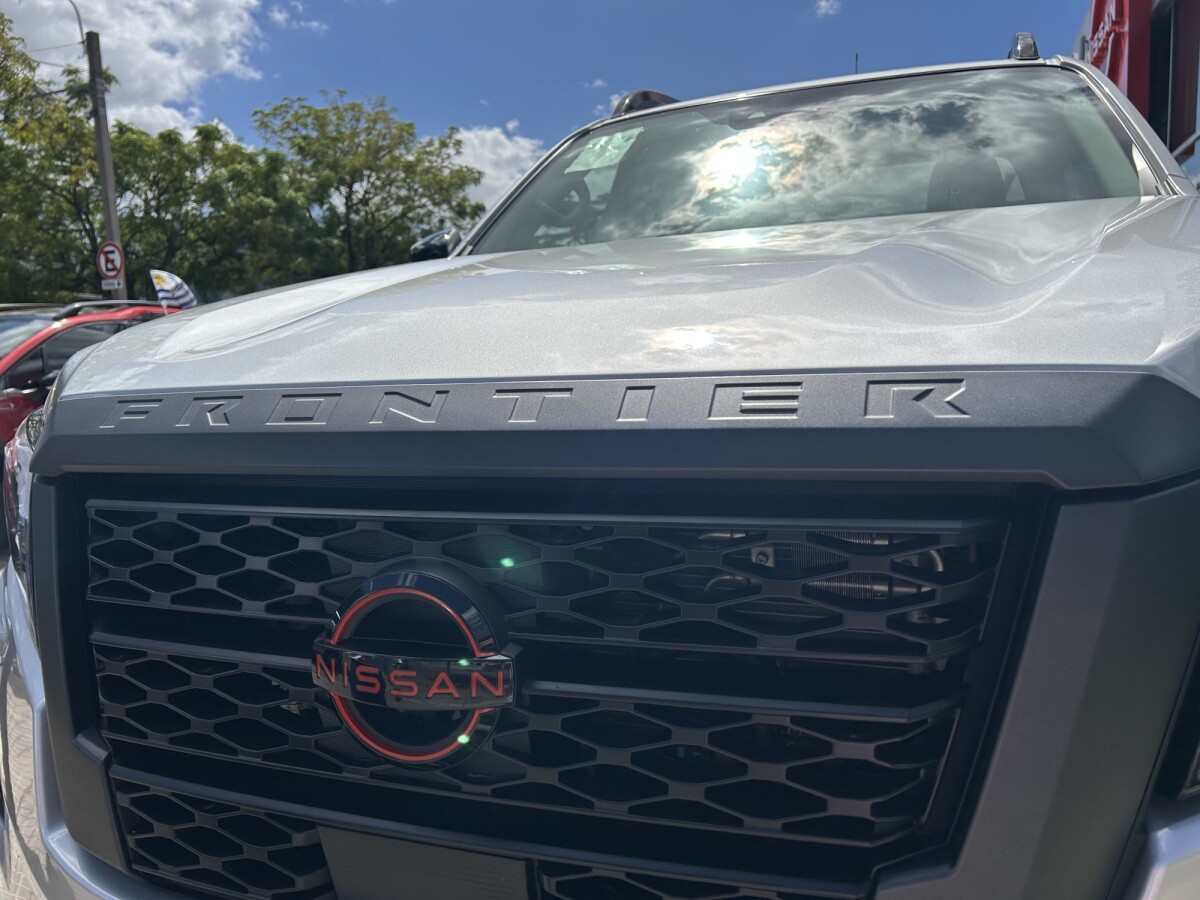 Nissan Frontier PRO-4X 2.5 4X4 DDTTi | Permuta / Financia Nissan Frontier PRO-4X 2.5 4X4 DDTTi | Permuta / Financia