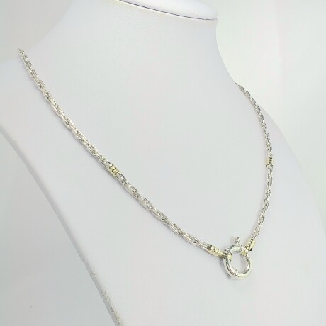 Cadena de plata 925 con detalles de doublé en oro 18ktes, sistema marinero. 40cm. Cadena de plata 925 con detalles de doublé en oro 18ktes, sistema marinero. 40cm.