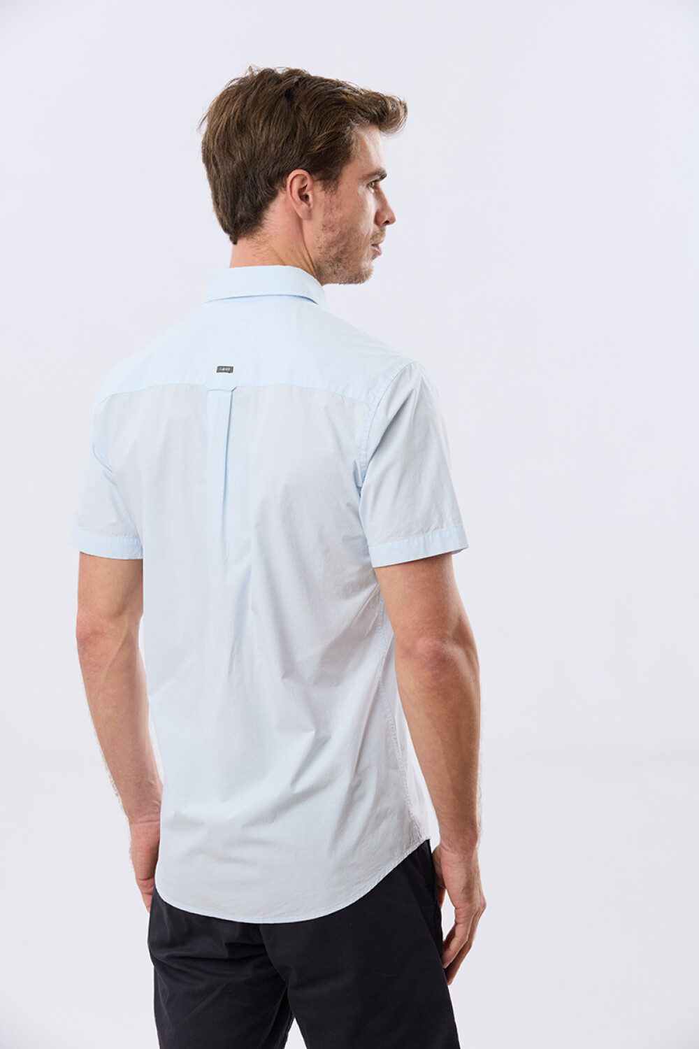 CAMISA LISA DE ALGODÓN Celeste