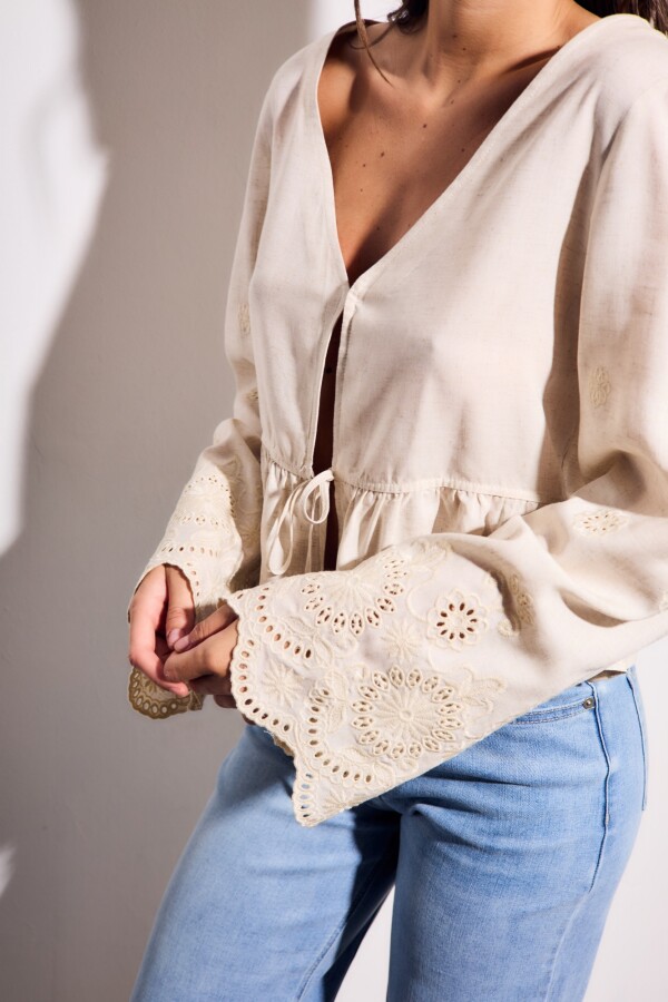 Blusa Bordada Calados Nacar