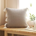 ALMOHADON TEJIDO C/BORLAS 45x45CM GRIS ALMOHADON TEJIDO C/BORLAS 45x45CM GRIS
