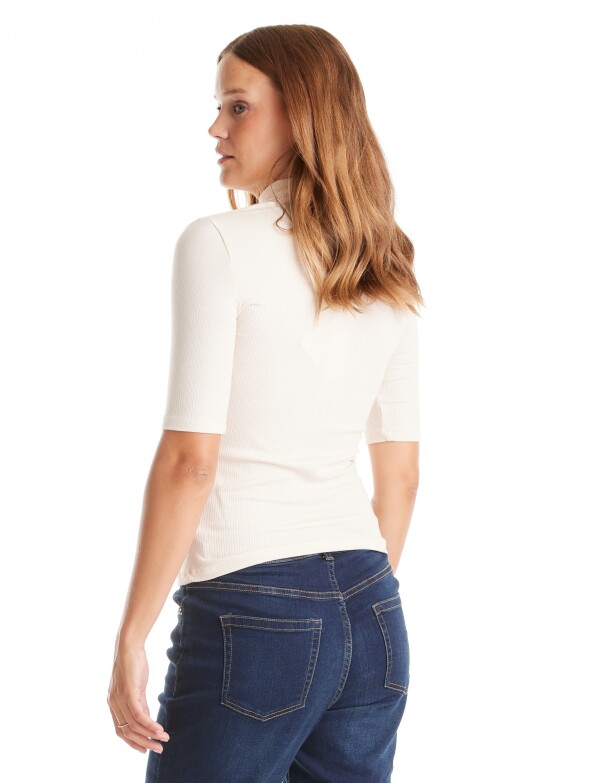 Remera Mock Neck BEIGE CLARO