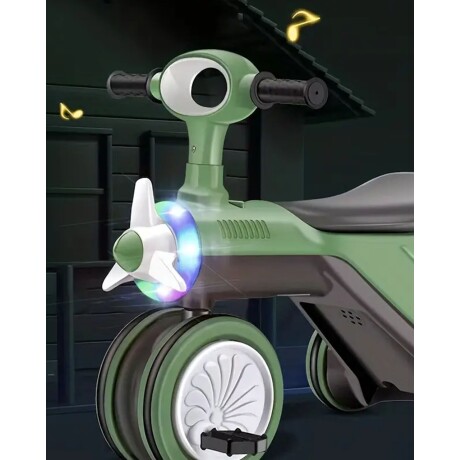 Triciclo para bebes con luces y sonidos Verde