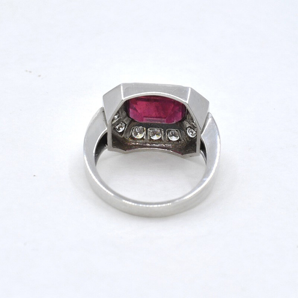 Anillo En Oro 18K Brillantes Y Rubí Anillo En Oro 18K Brillantes Y Rubí