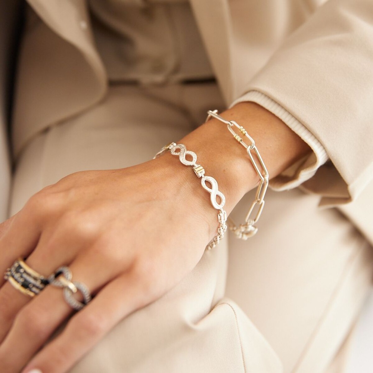 Pulsera Infinitos - Plata y Oro 