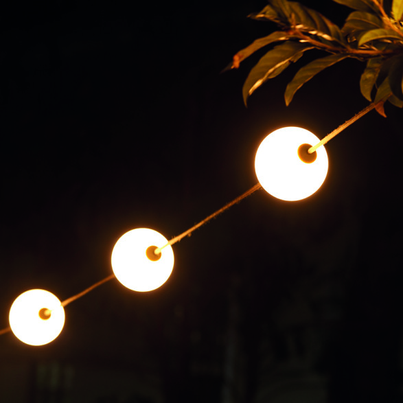 Guirnalda IP67 7,5m c/10 esferas LED cálidas 800Lm IX3800