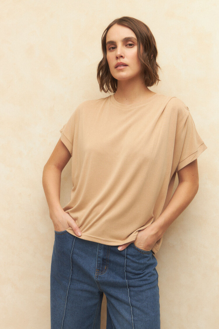 REMERA TEDDY Beige