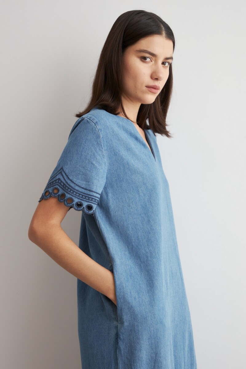 Vestido de jean bordado jean medio