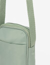 Complemento Marroquinería Nylon Pouch De Material Reciclado - Verde Claro