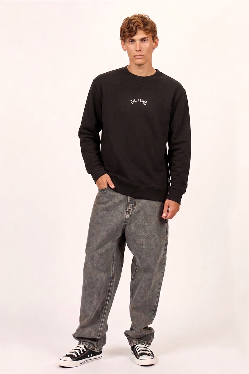SWEATER ARCH OVER J-negro